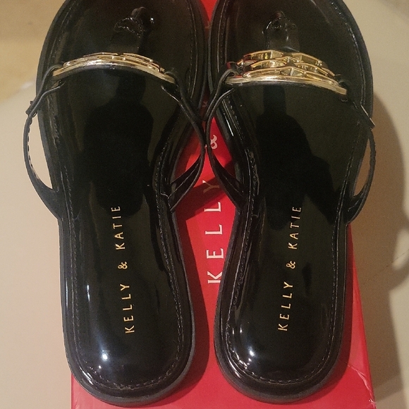 Kelly & Katie Black Sandals with Gold Accents - Picture 3 of 4